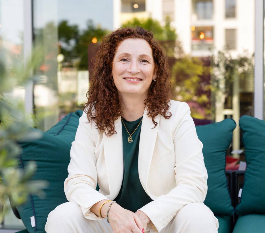 Klarissa Rother, Rechtsanwältin für Digitalrecht, im Porträt – engagiert und professionell